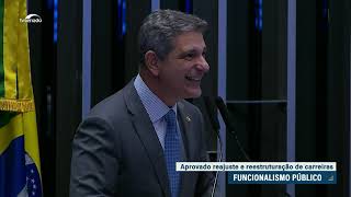 Projeto que reajusta salários de servidores é aprovado