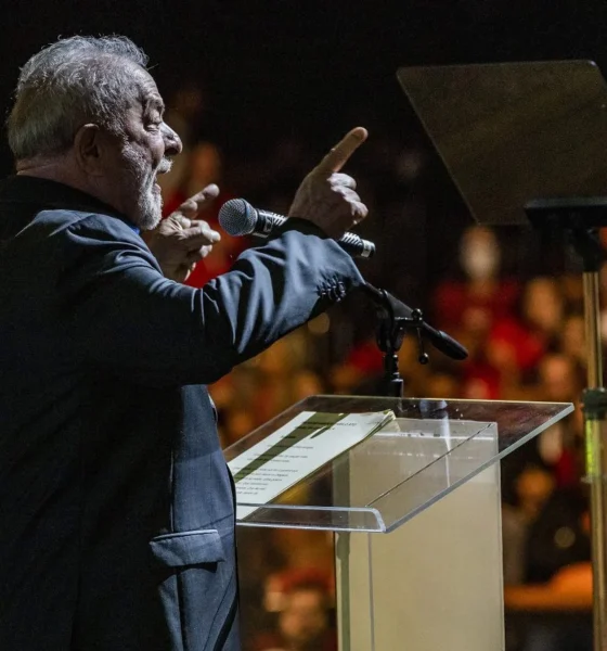 Lula anuncia viagens para combater fake news em todo o país