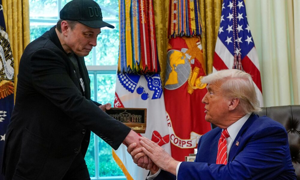 Elon Musk e Trump: Rivalidade Abala Império Tecnológico de Musk