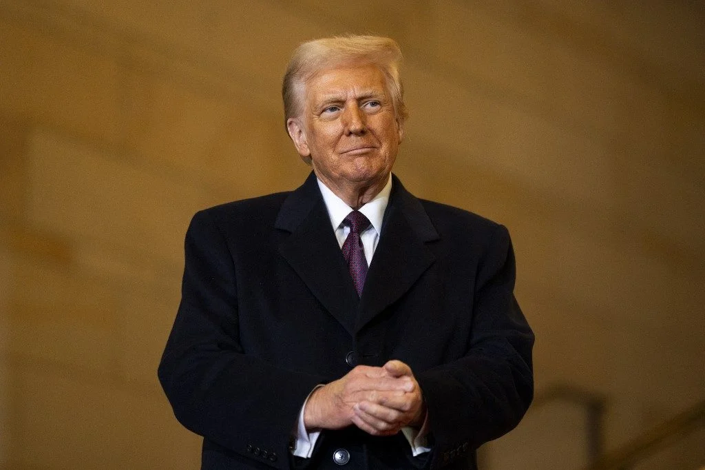 Trump Visita Centro de Detenção Polêmico na Flórida: O "Alcatraz dos Jacarés"