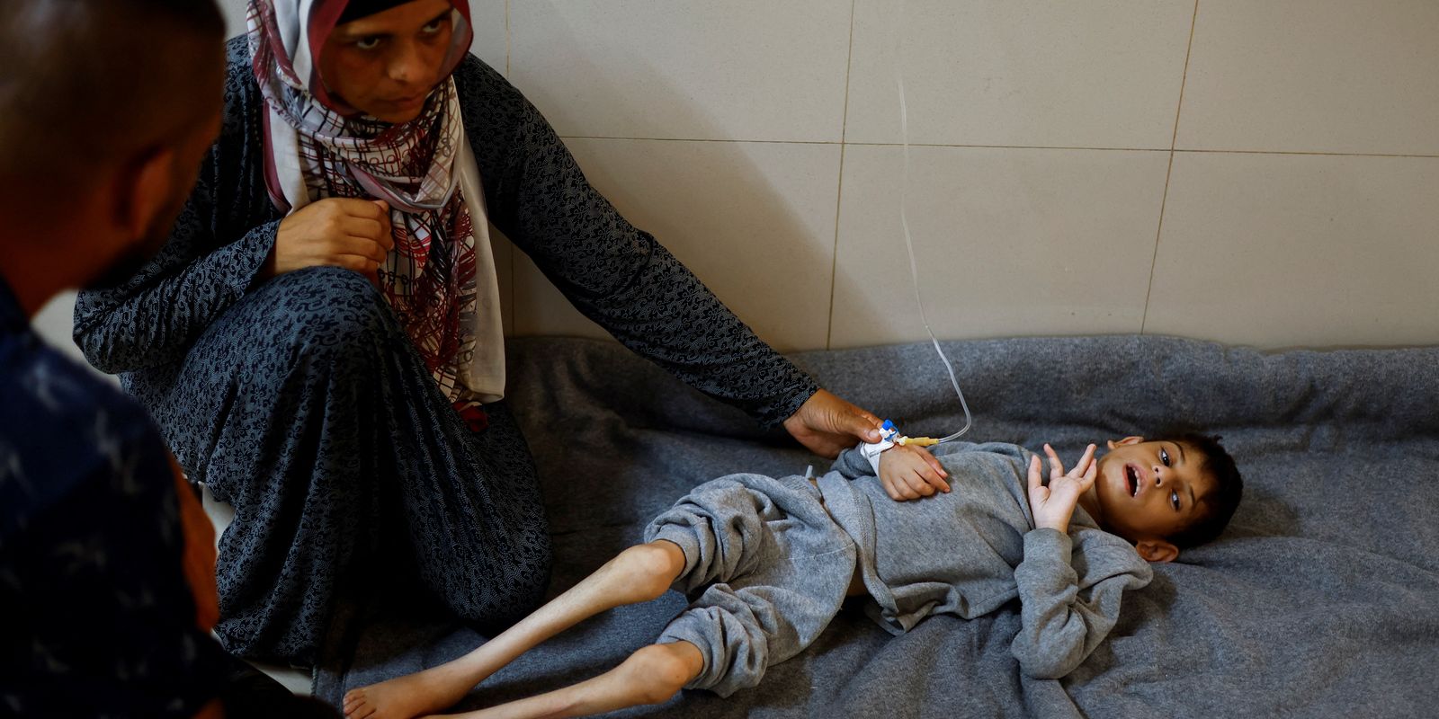 Fome na Faixa de Gaza: Uma Catástrofe Humanitária Sem Precedentes