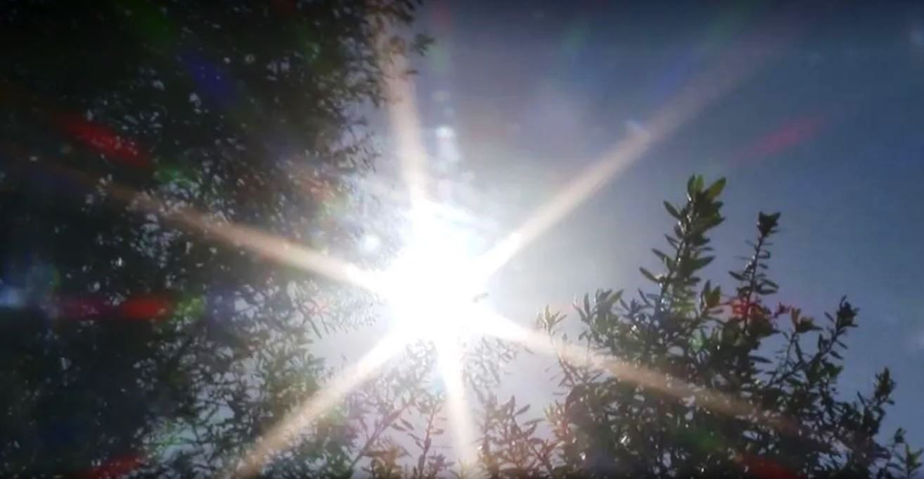 A Fascinação Histórica pela Luz: Da Antiguidade aos Dias Atuais