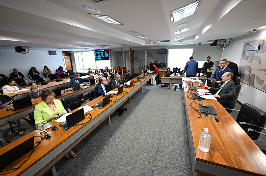 Comissão de Assuntos Sociais Aprova Projeto de Lei para Incentivo à Contratação de Jovens