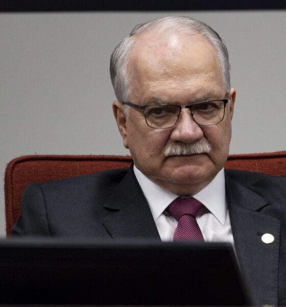 Edson Fachin Assume a Presidência do STF em Cerimônia Simbólica